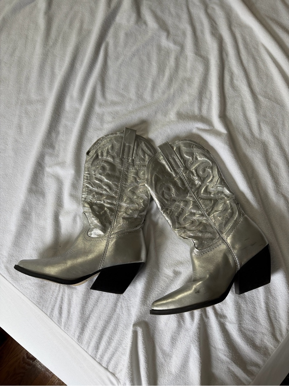 Metallic Silver Western Cowboy Boots for Women